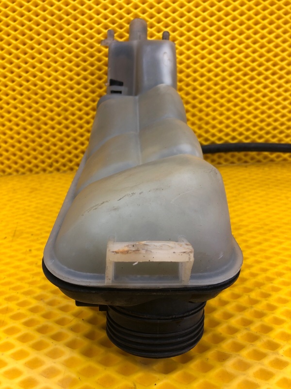 Бачок расширительный Mercedes-Benz E-Class 15.04.1998 W210