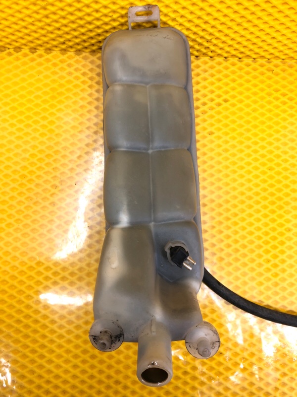 Бачок расширительный Mercedes-Benz E-Class 15.04.1998 W210