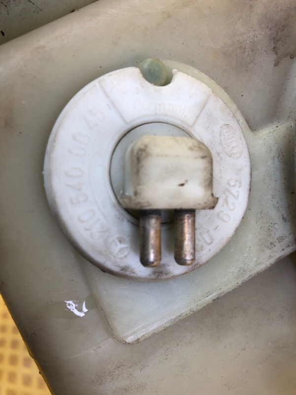 Бачок омывателя Mercedes-Benz E-Class 15.04.1998 W210