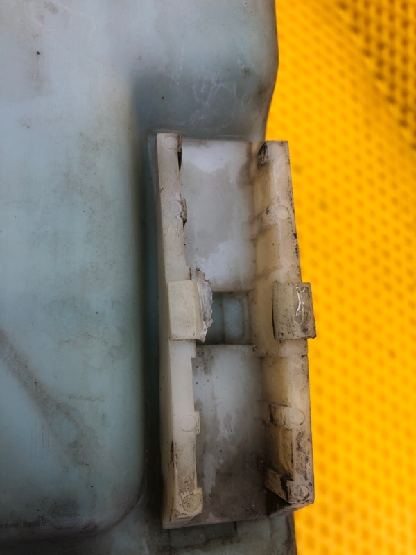 Бачок омывателя Mercedes-Benz E-Class 15.04.1998 W210