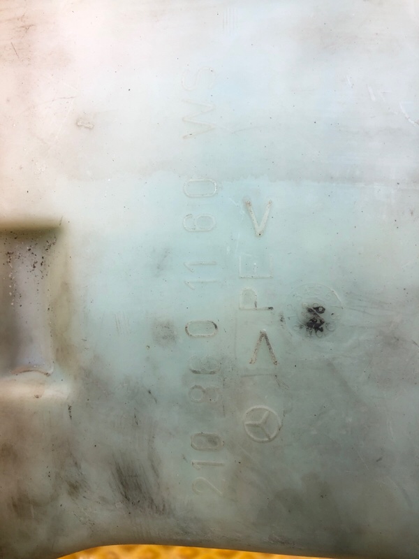 Бачок омывателя Mercedes-Benz E-Class 15.04.1998 W210