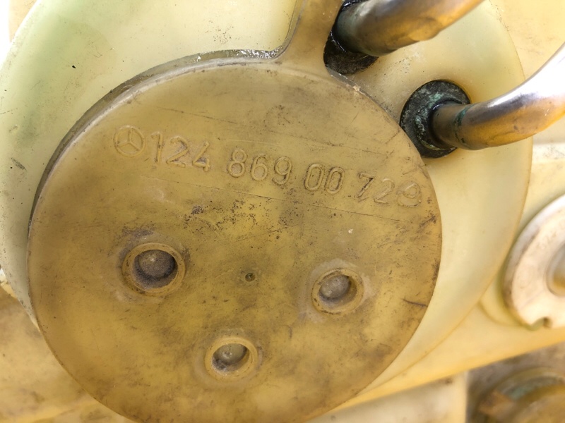 Бачок омывателя Mercedes-Benz E-Class 15.04.1998 W210