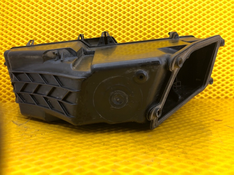 Корпус блока предохранителей Mercedes-Benz E-Class 15.04.1998 W210