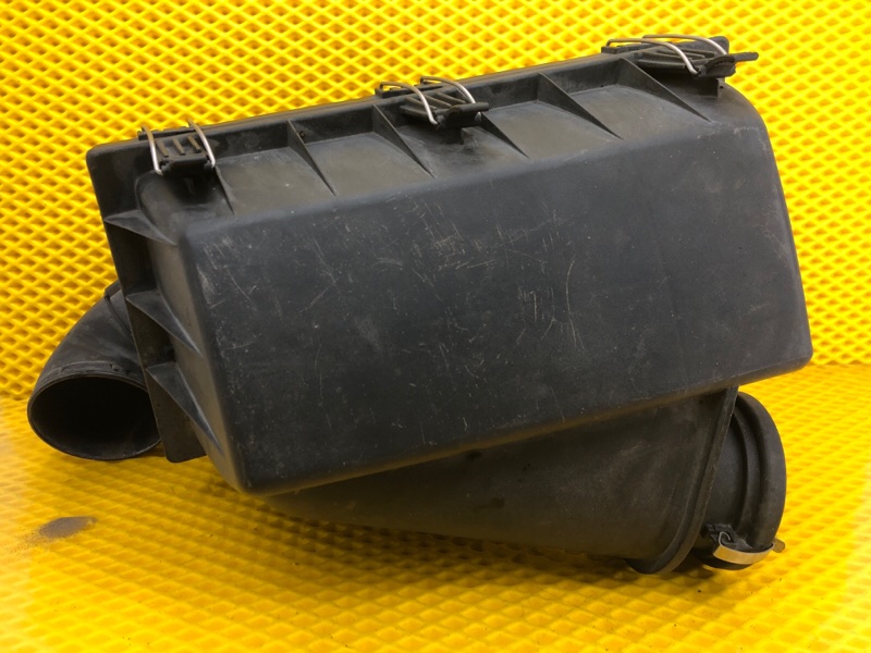 Корпус воздушного фильтра Mercedes-Benz E-Class 15.04.1998 W210