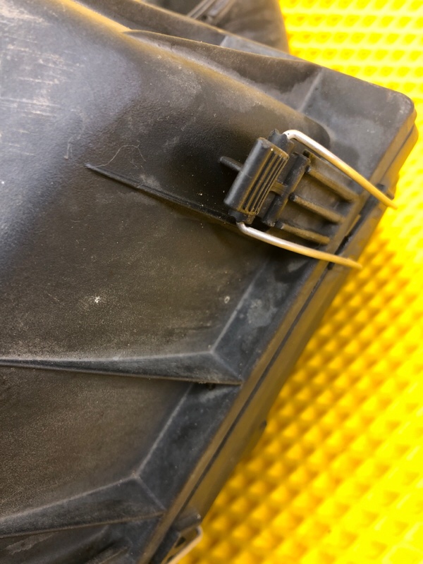 Корпус воздушного фильтра Mercedes-Benz E-Class 15.04.1998 W210