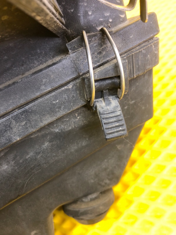 Корпус воздушного фильтра Mercedes-Benz E-Class 15.04.1998 W210