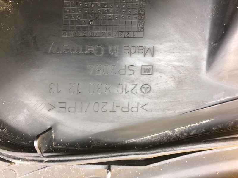 Жабо правая часть Mercedes-Benz E-Class 15.04.1998 W210