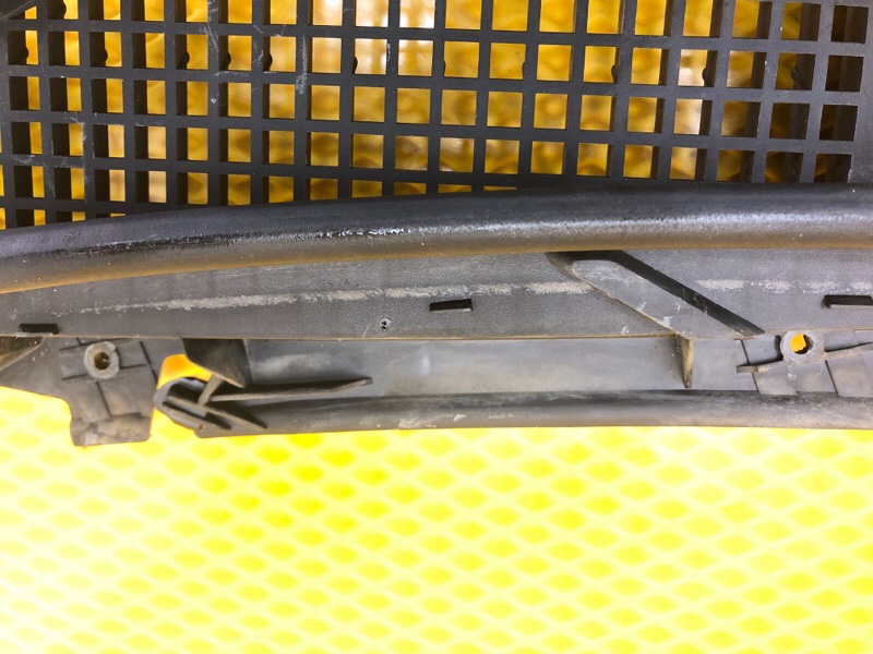 Жабо правая часть Mercedes-Benz E-Class 15.04.1998 W210