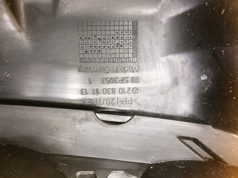 Жабо левая часть Mercedes-Benz E-Class 15.04.1998 W210