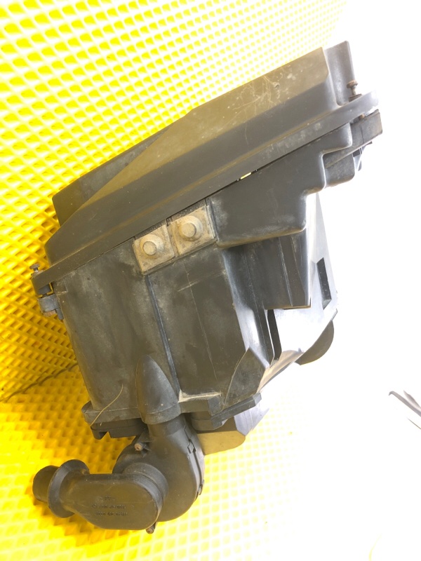 Корпус блока предохранителей Mercedes-Benz E-Class 15.04.1998 W210