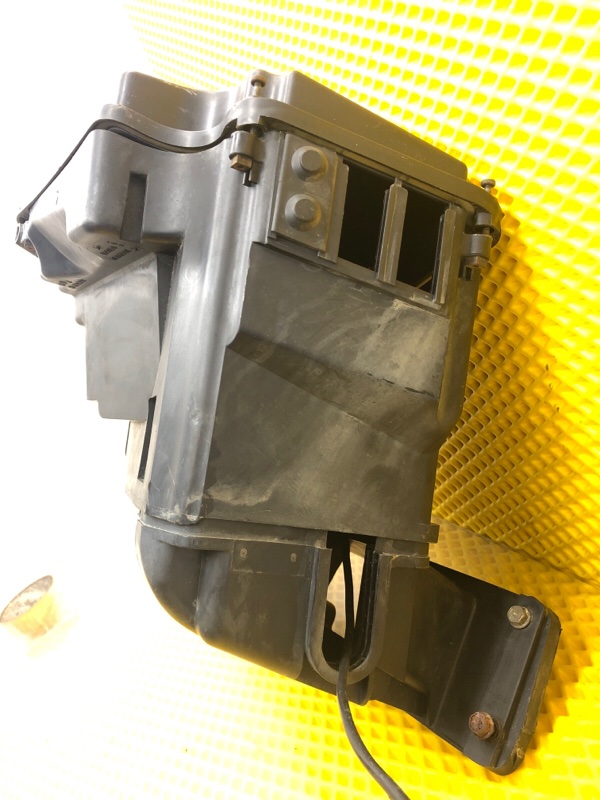 Корпус блока предохранителей Mercedes-Benz E-Class 15.04.1998 W210