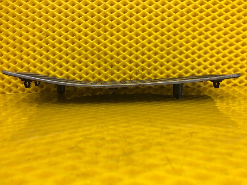 Подставка под ногу Volkswagen Phaeton 2005 3D2