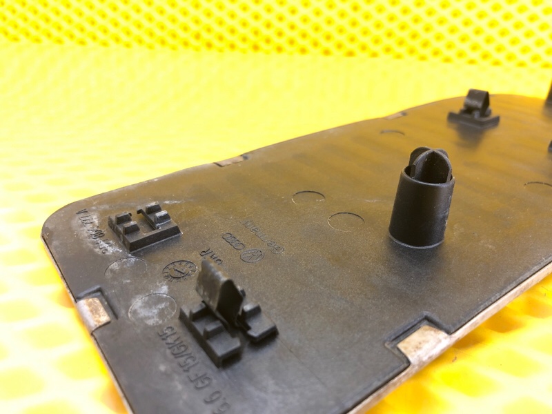 Подставка под ногу Volkswagen Phaeton 2005 3D2