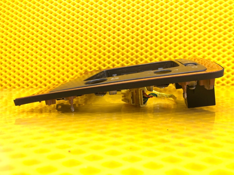 Накладка кулисы АКПП Volkswagen Phaeton 2005 3D2