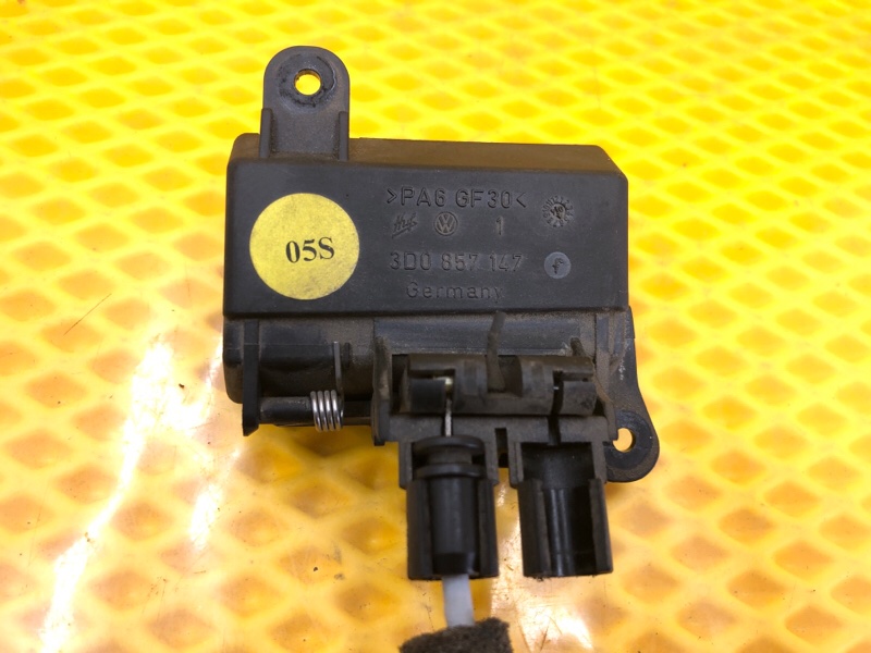 Ручка бардачка Volkswagen Phaeton 2005 3D2