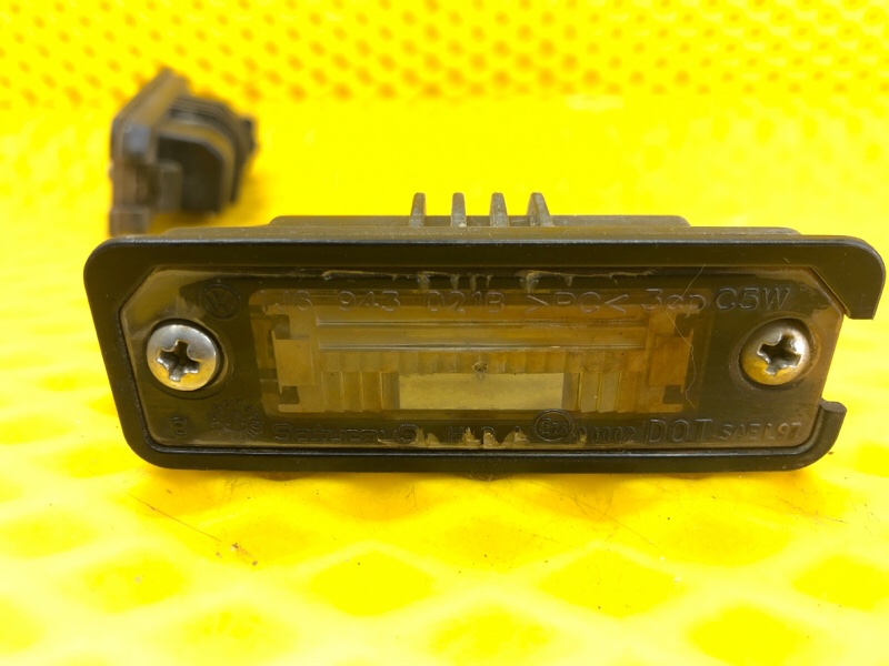 Фонарь подсветки заднего номера Volkswagen Phaeton 2005 3D2