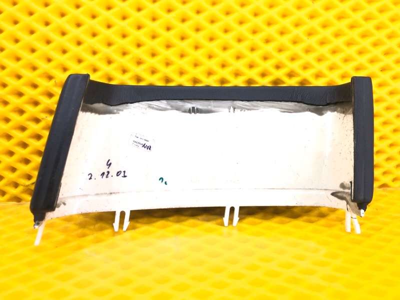 Обшивка стойки Volkswagen Phaeton 2005 3D2