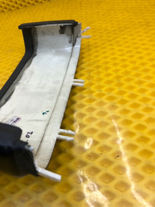 Обшивка стойки Volkswagen Phaeton 2005 3D2