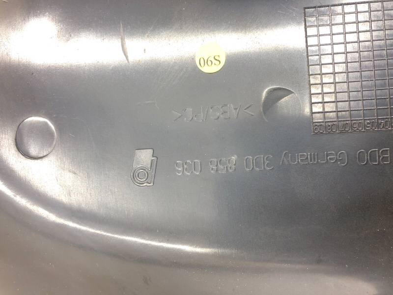 Накладка торпеды правая Volkswagen Phaeton 2005 3D2