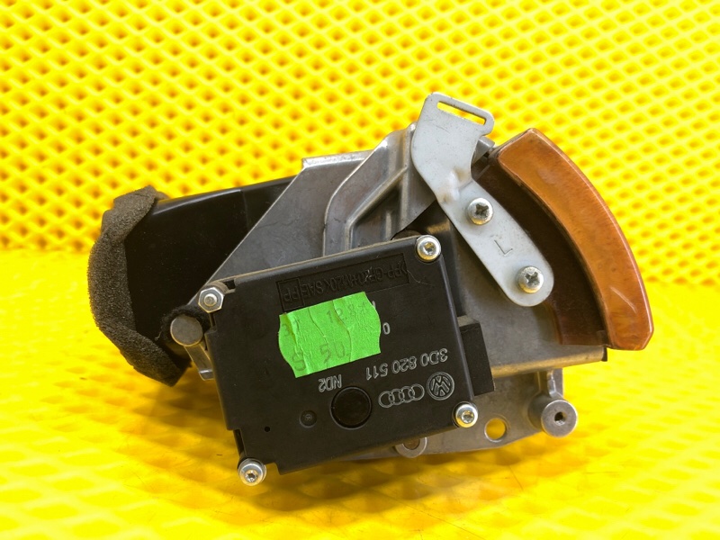 Дефлектор торпеды левый Volkswagen Phaeton 2005 3D2