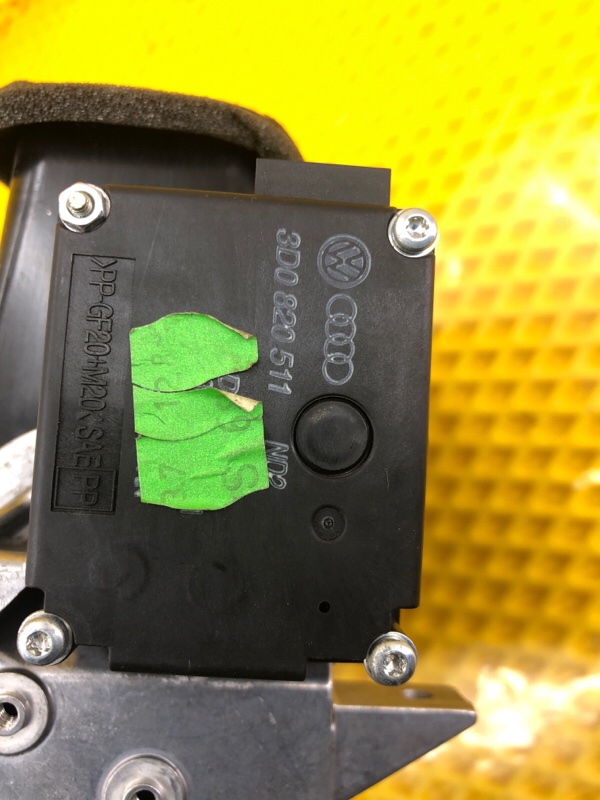 Дефлектор торпеды правый Volkswagen Phaeton 2005 3D2