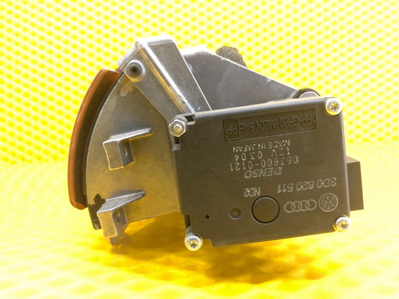 Воздуховод центральный (дефлектор) Volkswagen Phaeton 2005 3D2