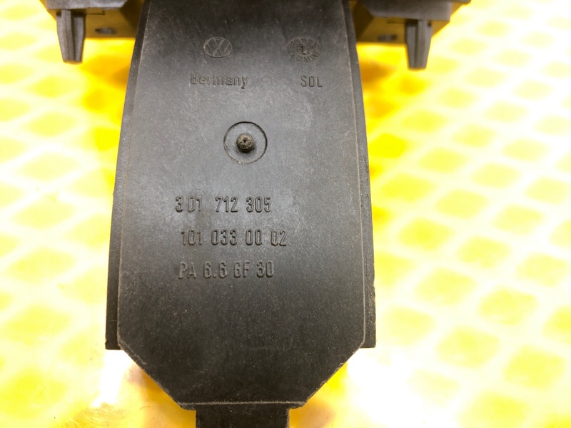 Кнопка стояночного тормоза Volkswagen Phaeton 2005 3D2