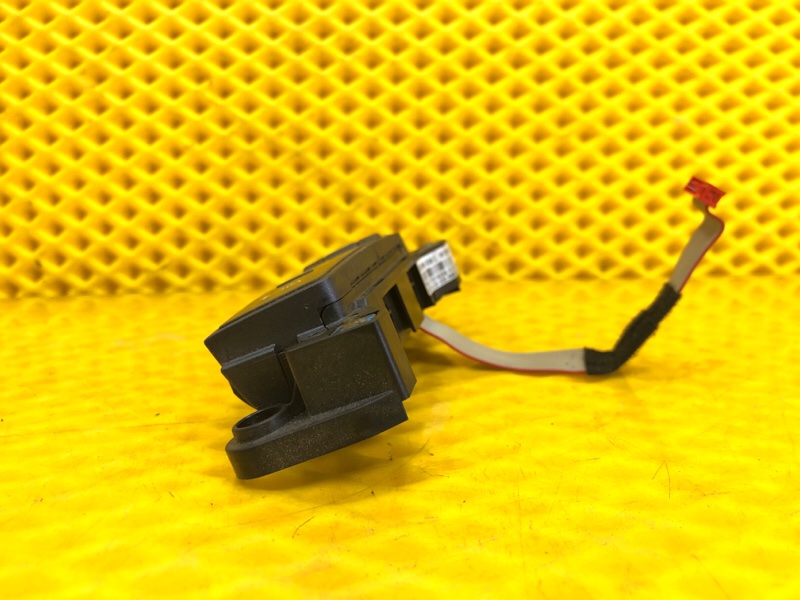 Кнопки руля справа Volkswagen Phaeton 2005 3D2