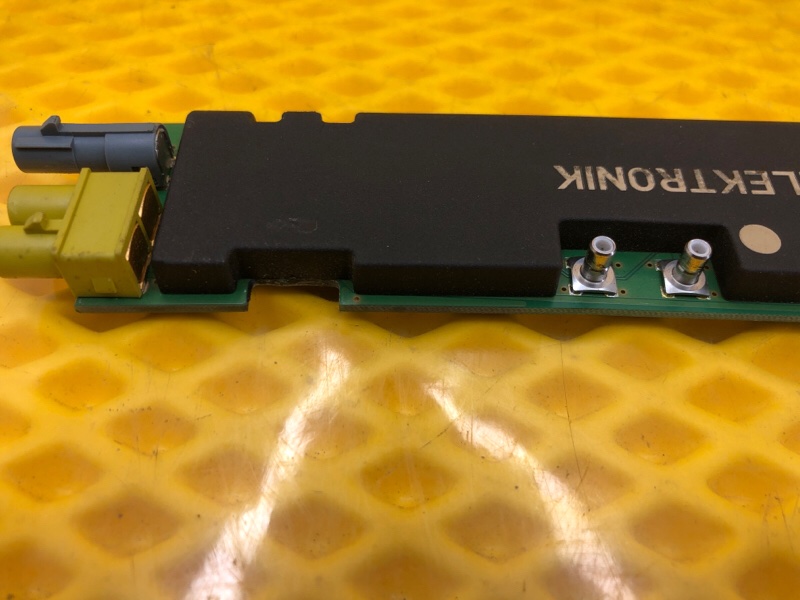 Антенна (ЭБУ антенны) Volkswagen Phaeton 2005 3D2