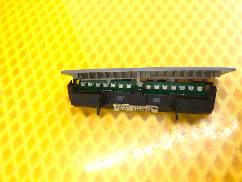 Дисплей парктроников Volkswagen Phaeton 2005 3D2