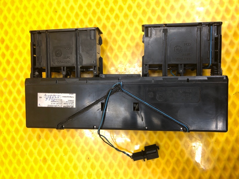 Пепельница Volkswagen Phaeton 2005 3D2