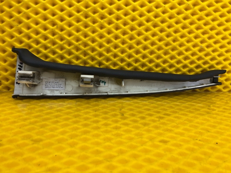 Обшивка стойки Volkswagen Phaeton 2005 3D2