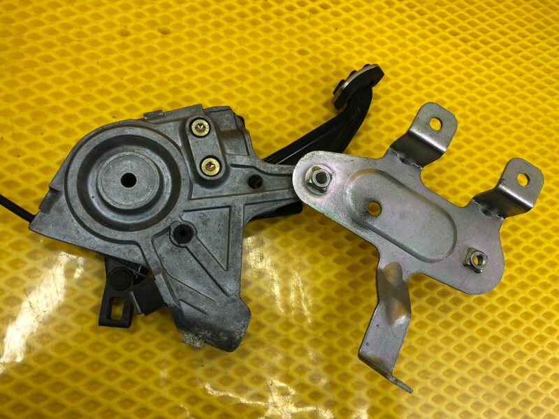 Педаль стояночного тормоза Volkswagen Phaeton 2005 3D2