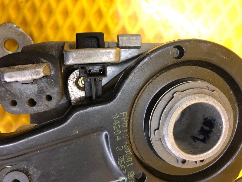 Педаль стояночного тормоза Volkswagen Phaeton 2005 3D2