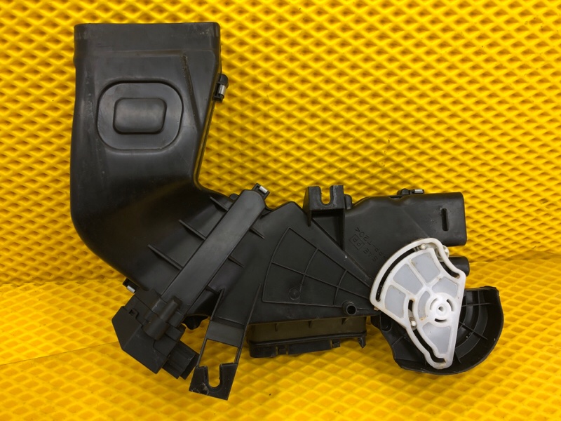 Воздуховод (дефлектор) Volkswagen Phaeton 2005 3D2