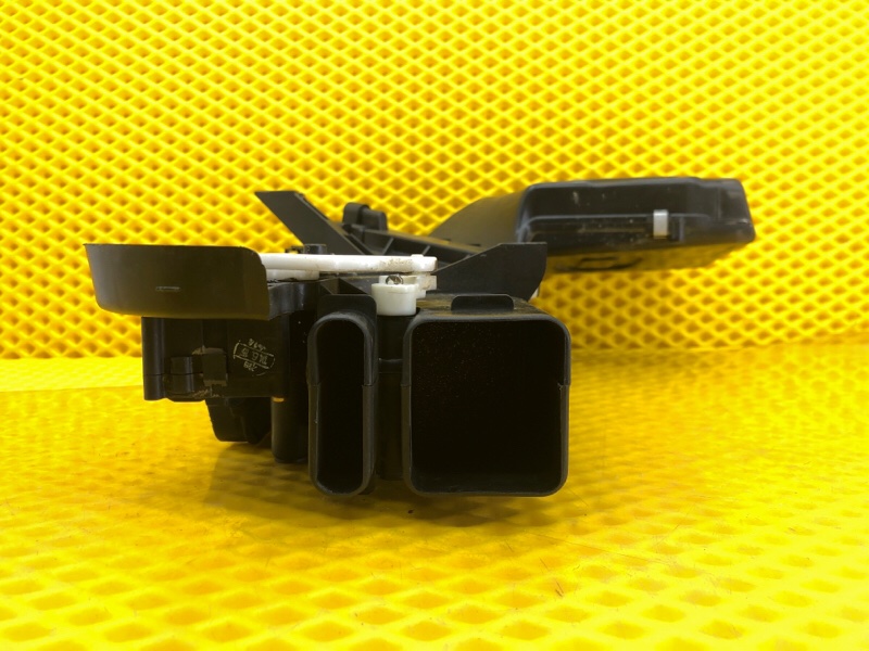 Воздуховод (дефлектор) Volkswagen Phaeton 2005 3D2