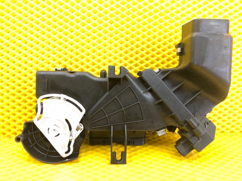 Воздуховод (дефлектор) Volkswagen Phaeton 2005 3D2