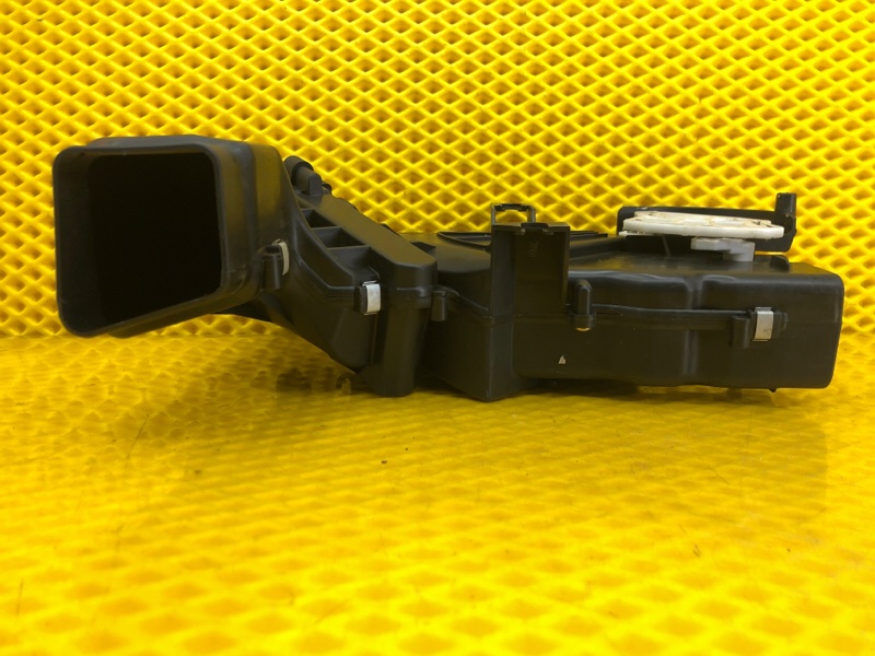 Воздуховод (дефлектор) Volkswagen Phaeton 2005 3D2