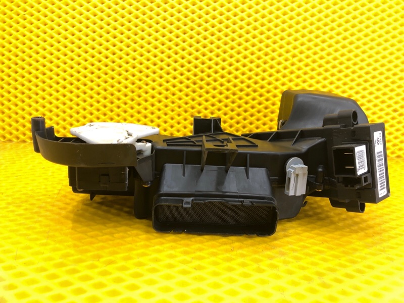 Воздуховод (дефлектор) Volkswagen Phaeton 2005 3D2