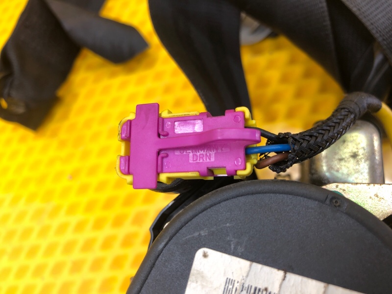 Ремень безопасности задний левый Volkswagen Phaeton 2005 3D2