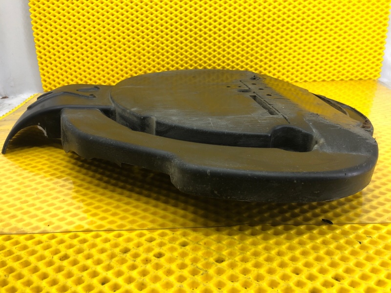 Ниша запасного колеса Volkswagen Phaeton 2005 3D2