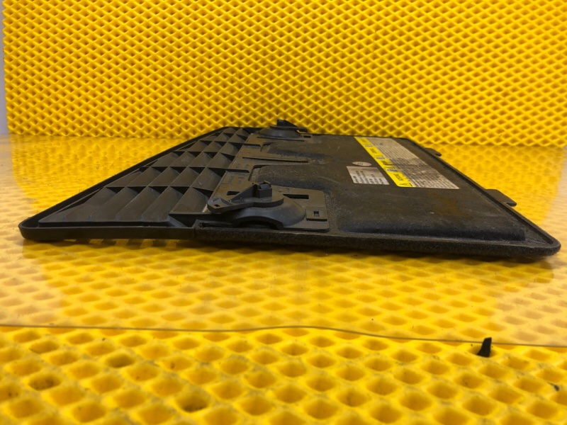 Обшивка багажника Volkswagen Phaeton 2005 3D2