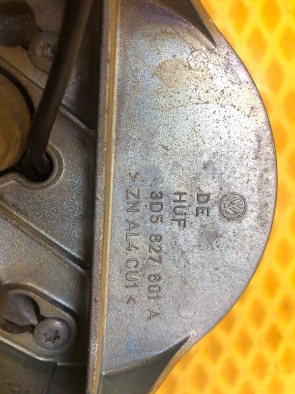 Замок багажника Volkswagen Phaeton 2005 3D2