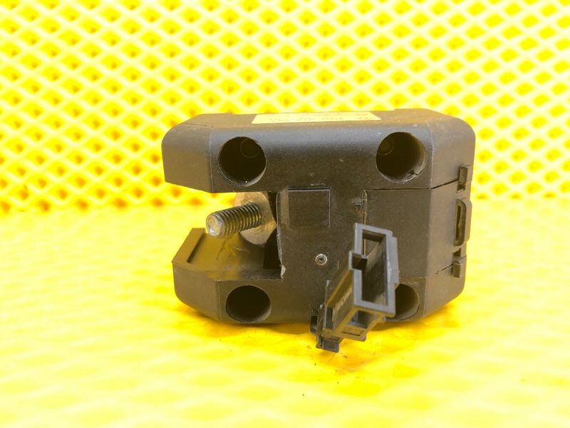 Пиропатрон аккумулятора Volkswagen Phaeton 2005 3D2