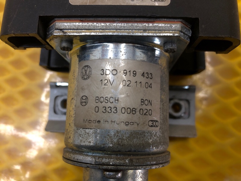 Пиропатрон аккумулятора Volkswagen Phaeton 2005 3D2