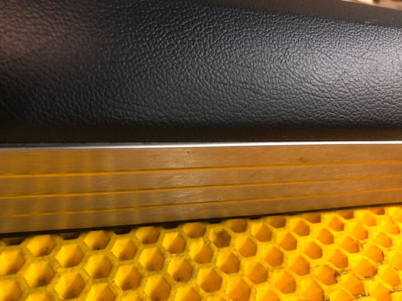 Накладка порога внутренняя правая Volkswagen Phaeton 2005 3D2