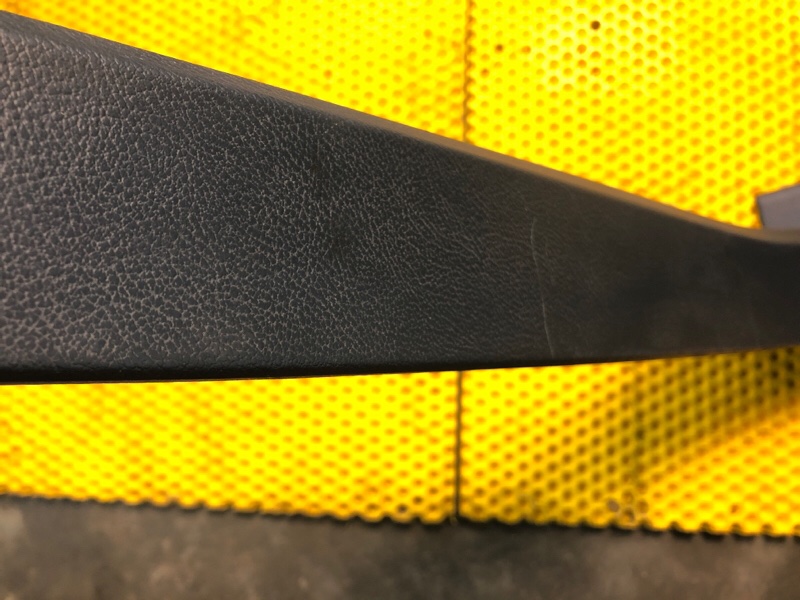 Накладка порога внутренняя правая Volkswagen Phaeton 2005 3D2