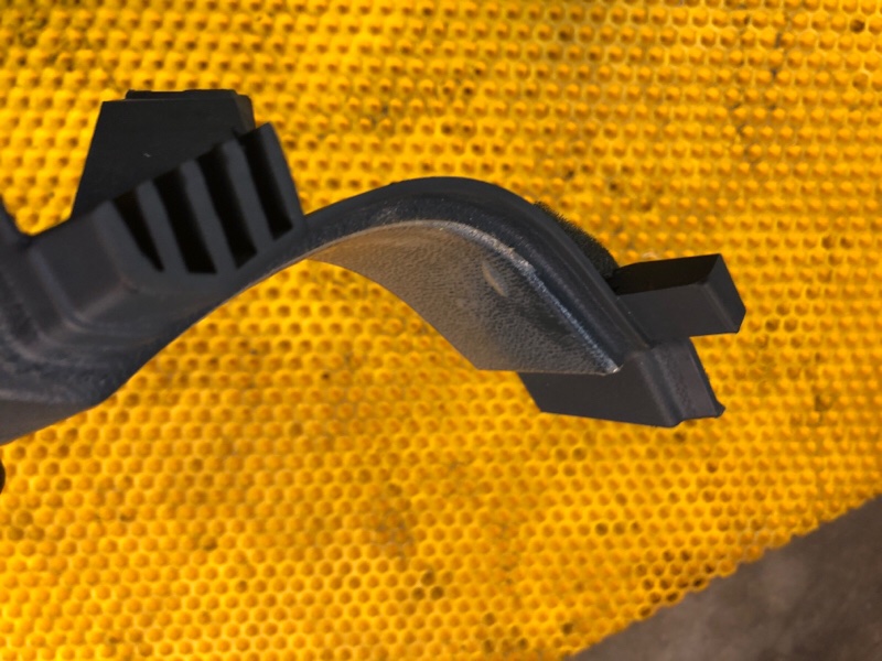 Накладка порога внутренняя правая Volkswagen Phaeton 2005 3D2