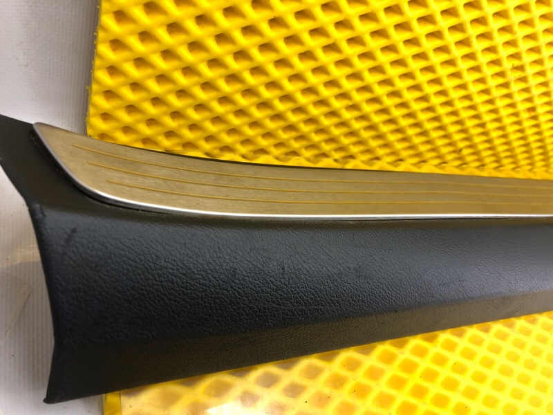 Накладка порога внутренняя левая Volkswagen Phaeton 2005 3D2