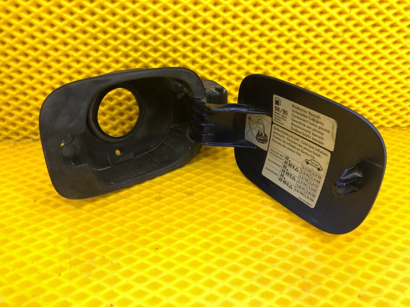 Лючок бензобака Volkswagen Phaeton 2005 3D2